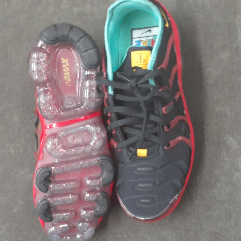 AIR VAPORMAX PLUS. - Picture 5 of 7